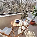 Nps - Only 10 Minutes From The 풀라