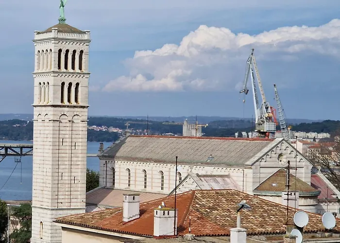 Nps - Only 10 Minutes From The * Pola